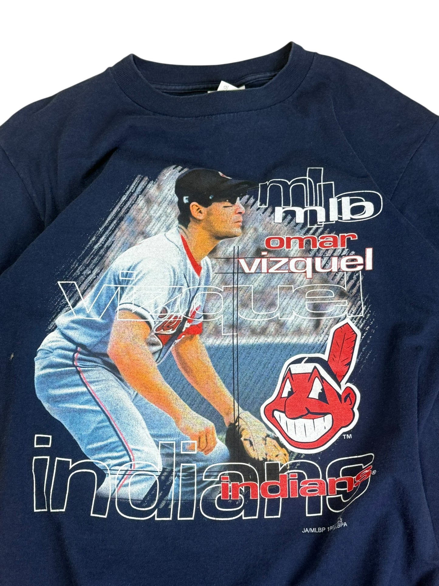 Vintage 1999 Omar Vizquel Indians T-shirt